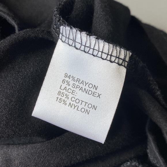 🖤 PattyBoutik Women Boat Neck Lace Inset Long Sleeve Blouse - Picture 7 of 8